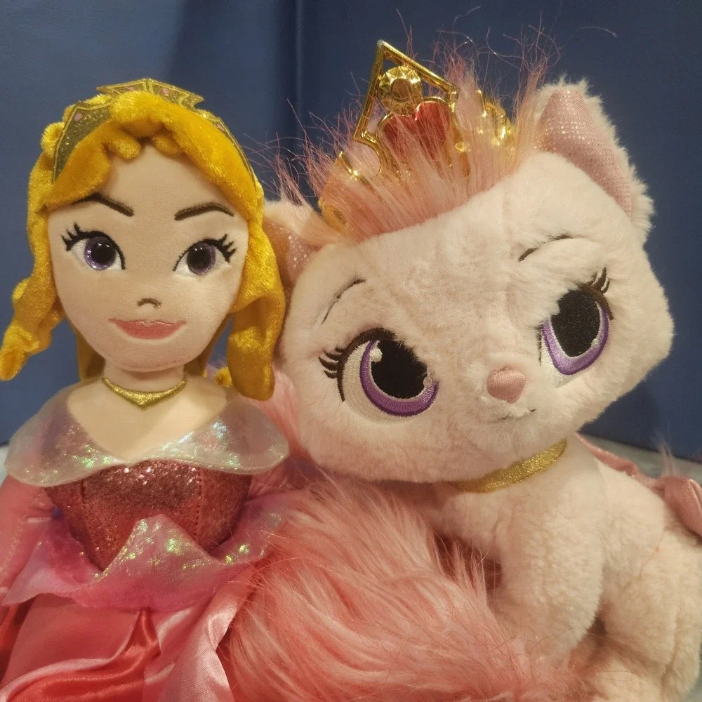 Disney Princess Aurora Sleeping Beauty & Palace Pet Plush Bundle Lot Pink Cat‎